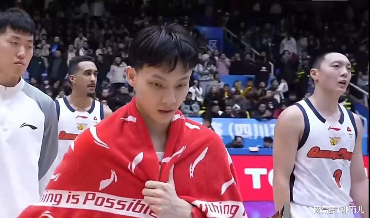 智力游戏-最新消息！CBA“暴力控卫”驰援杜锋，保送广东队躺进总决赛！