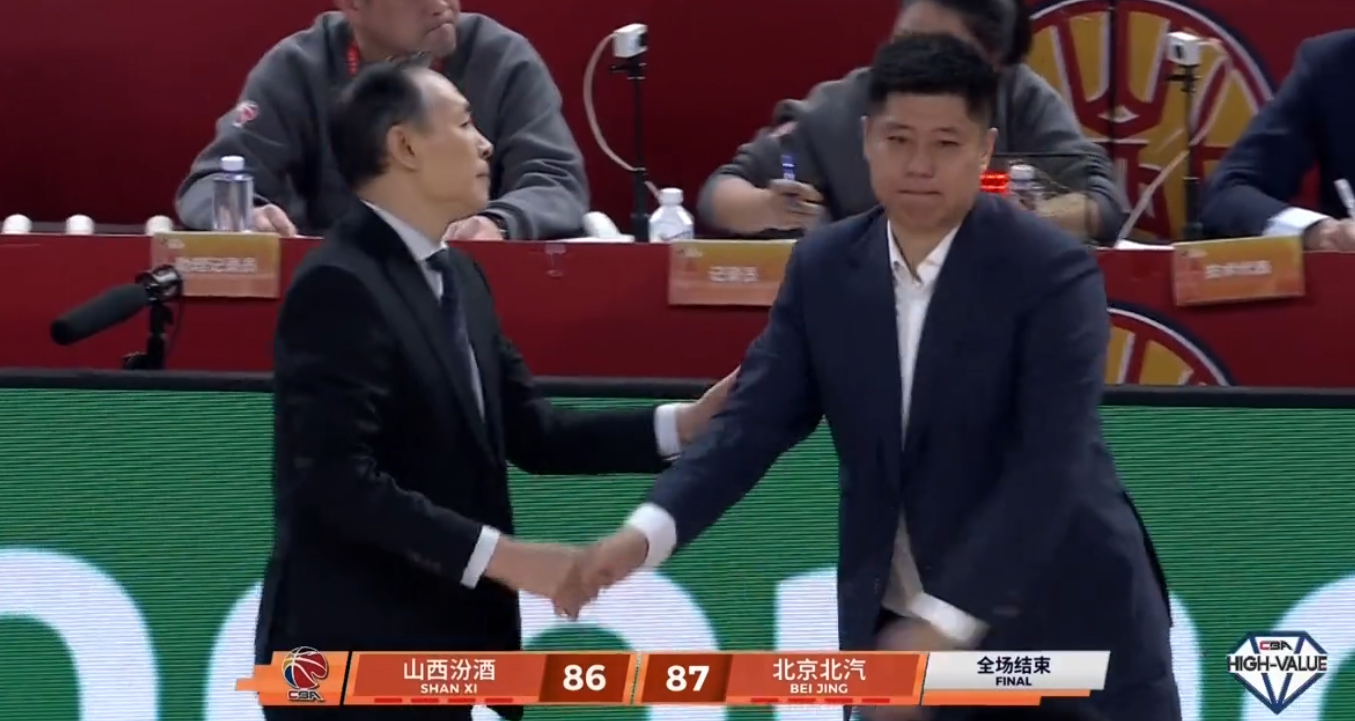 运气游戏-看了翟晓川双腿缠满绷带的照片，才知道，山西队为什么成不了豪门